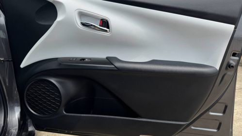 2017 Toyota Prius Prime - Images - 23