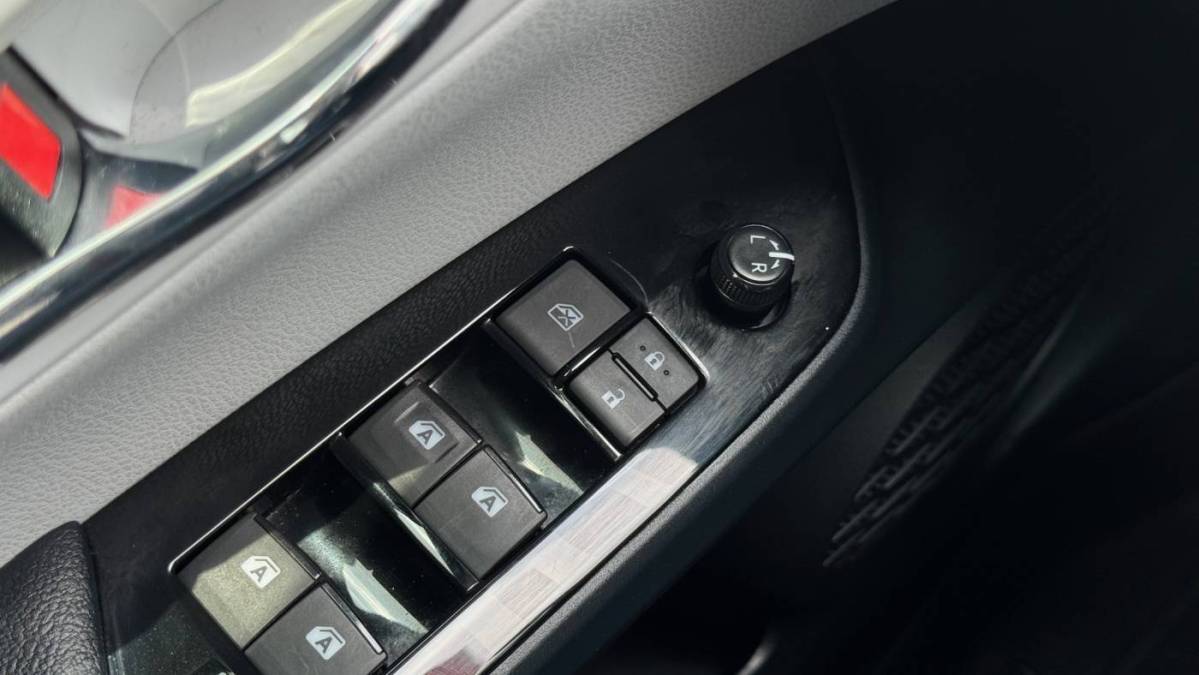 2017 Toyota Prius Prime - Images - 24