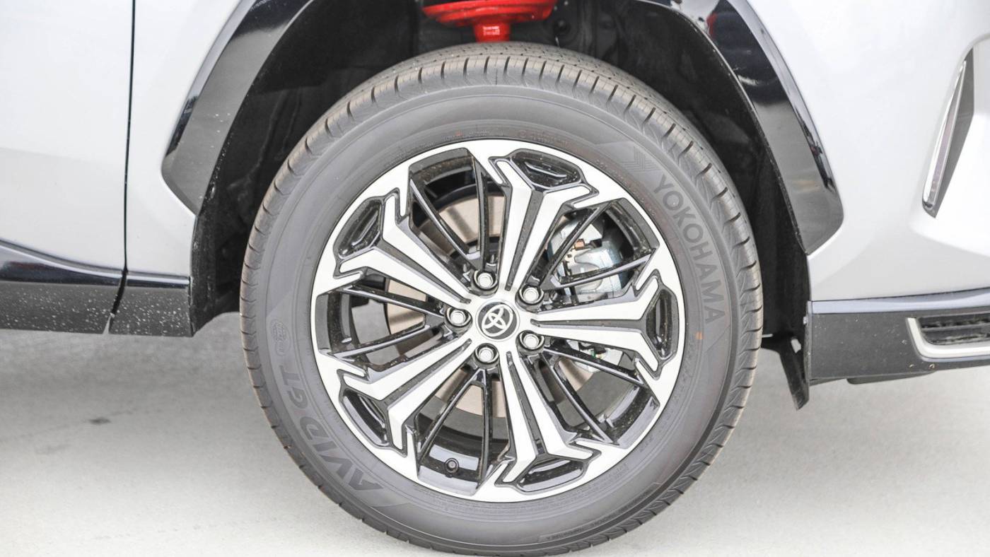 2025 Toyota RAV4 Plug-In Hybrid JTMEB3FV2SD245138