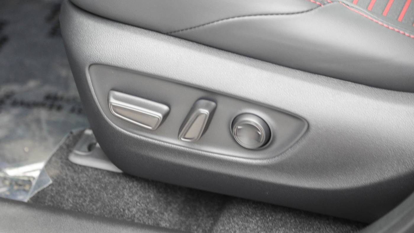 2025 Toyota RAV4 Plug-In Hybrid JTMEB3FV2SD245138