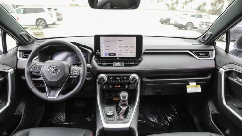 2025 Toyota RAV4 Plug-In Hybrid JTMEB3FV2SD245138