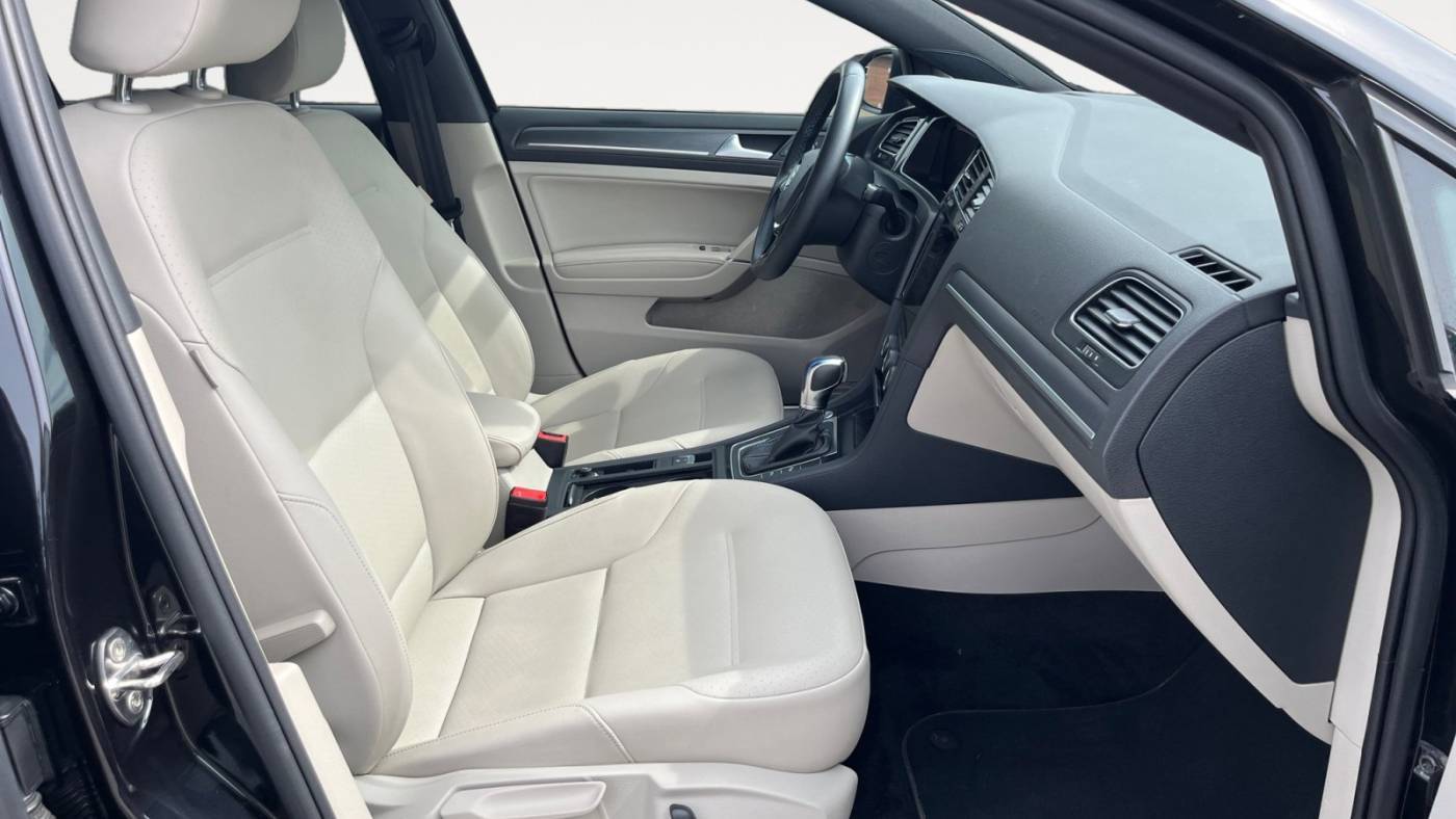 2019 Volkswagen e-Golf WVWPR7AU8KW909960