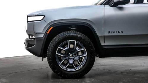 2024 Rivian R1T - Images - 10