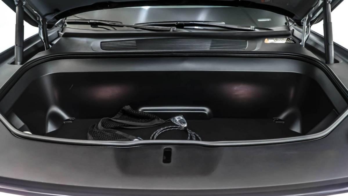 2024 Rivian R1T - Images - 11