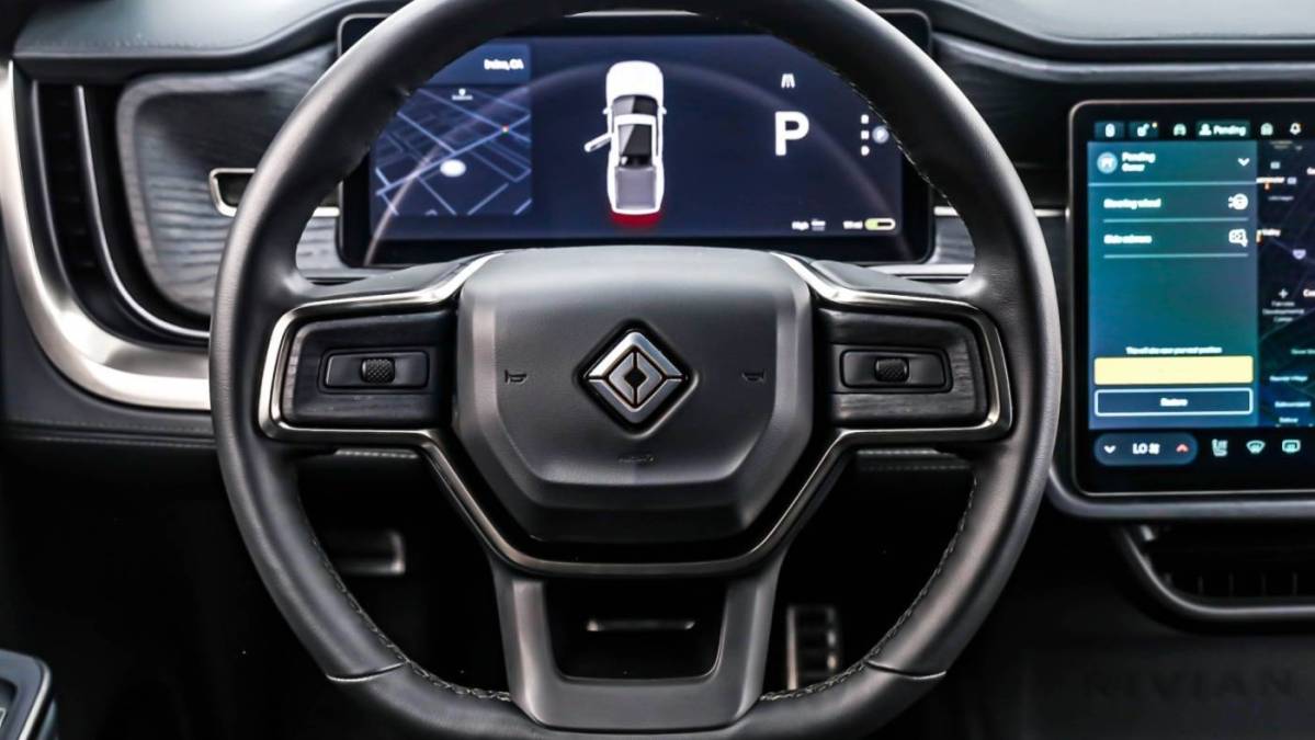 2024 Rivian R1T - Images - 18