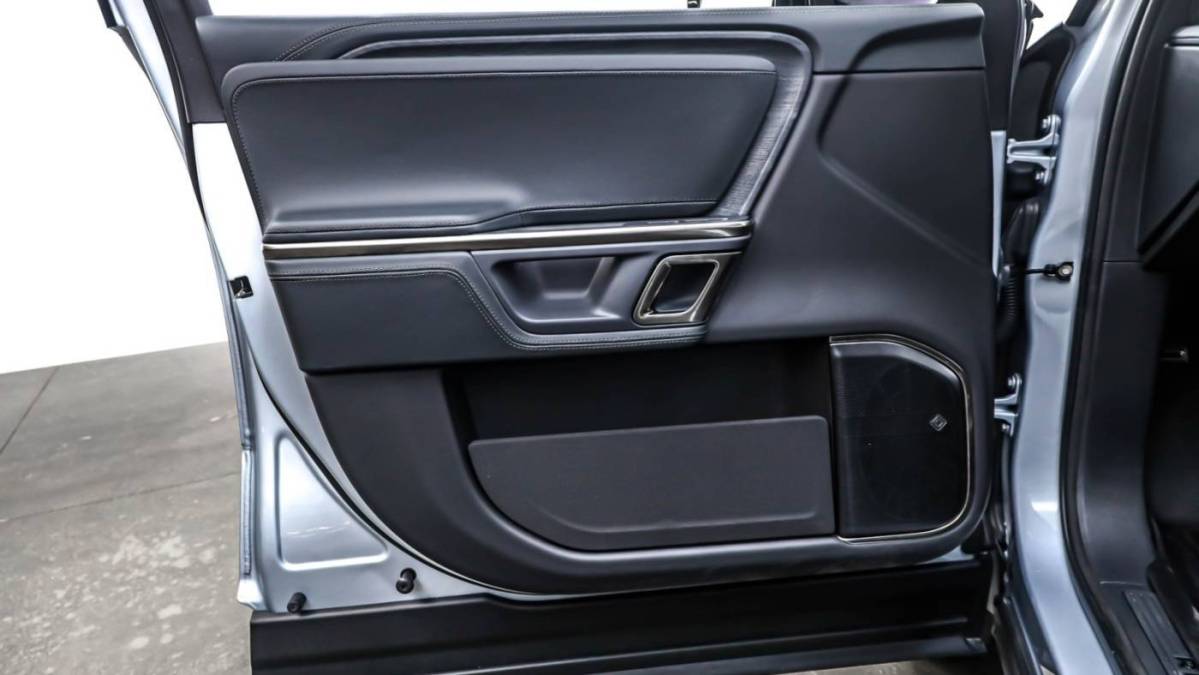 2024 Rivian R1T - Images - 21