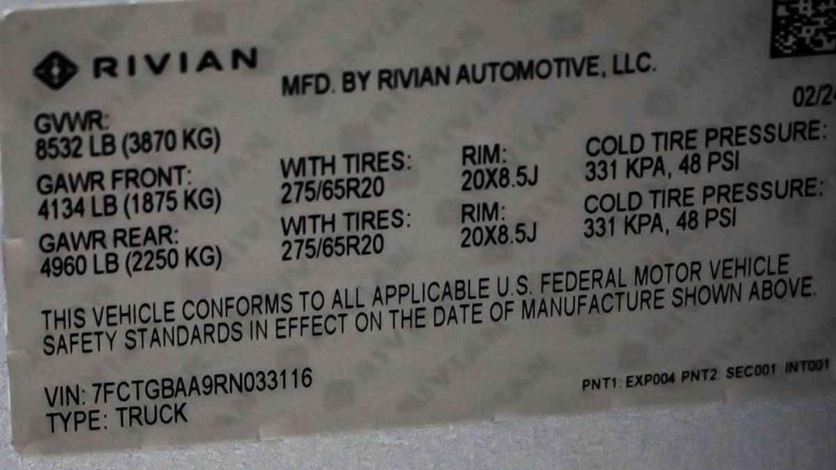 2024 Rivian R1T - Images - 24