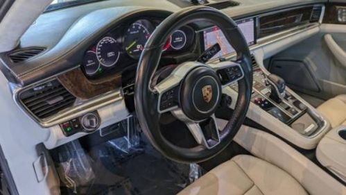 2018 Porsche Panamera - Images - 10