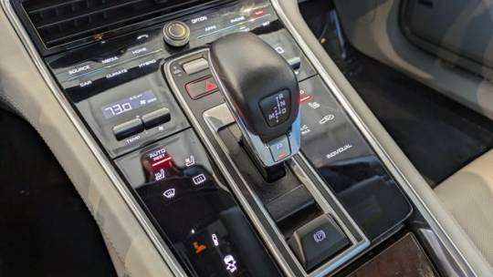 2018 Porsche Panamera - Images - 13