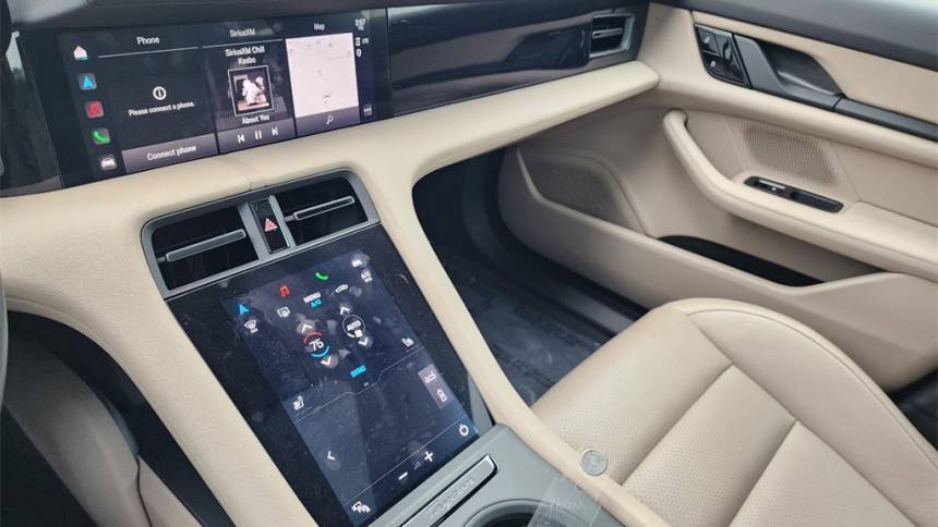 2021 Porsche Taycan - Images - 19