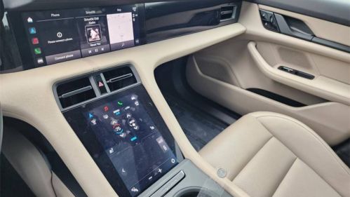 2021 Porsche Taycan - Images - 19