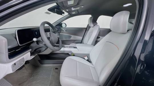 2025 Hyundai IONIQ 6 KMHM34AC9SA093781
