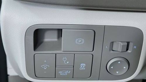 2025 Hyundai IONIQ 6 KMHM34AC9SA093781