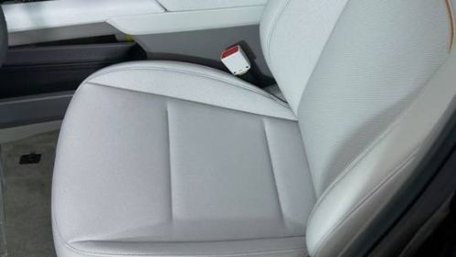2025 Hyundai IONIQ 6 KMHM34AC9SA093781