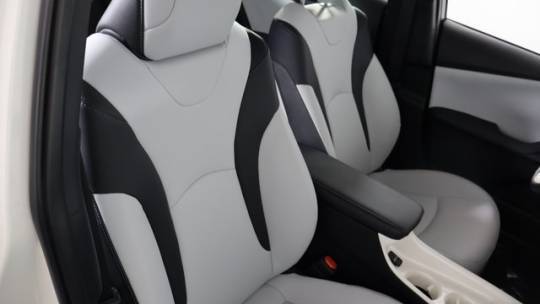 2019 Toyota Prius Prime - Images - 8