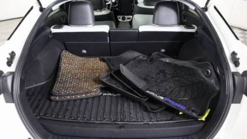 2019 Toyota Prius Prime - Images - 13