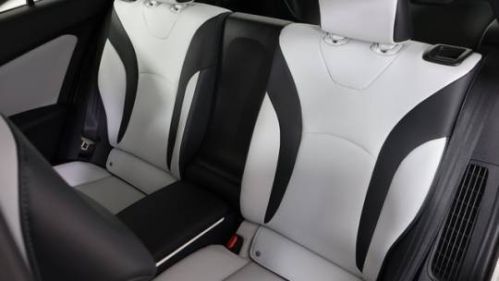 2019 Toyota Prius Prime - Images - 15