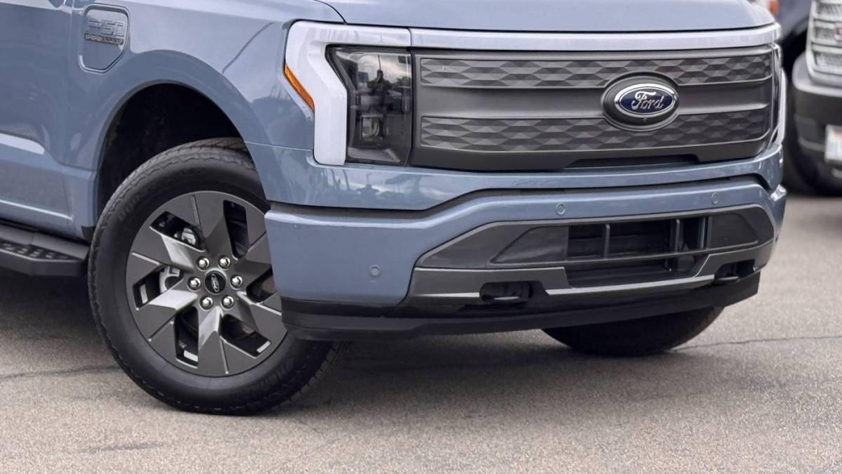 2023 Ford F-150 Lightning - Images - 3