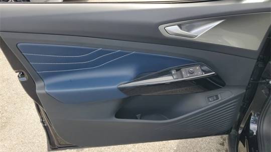 2025 Volkswagen ID.4 1V2WSPE8XSC004293