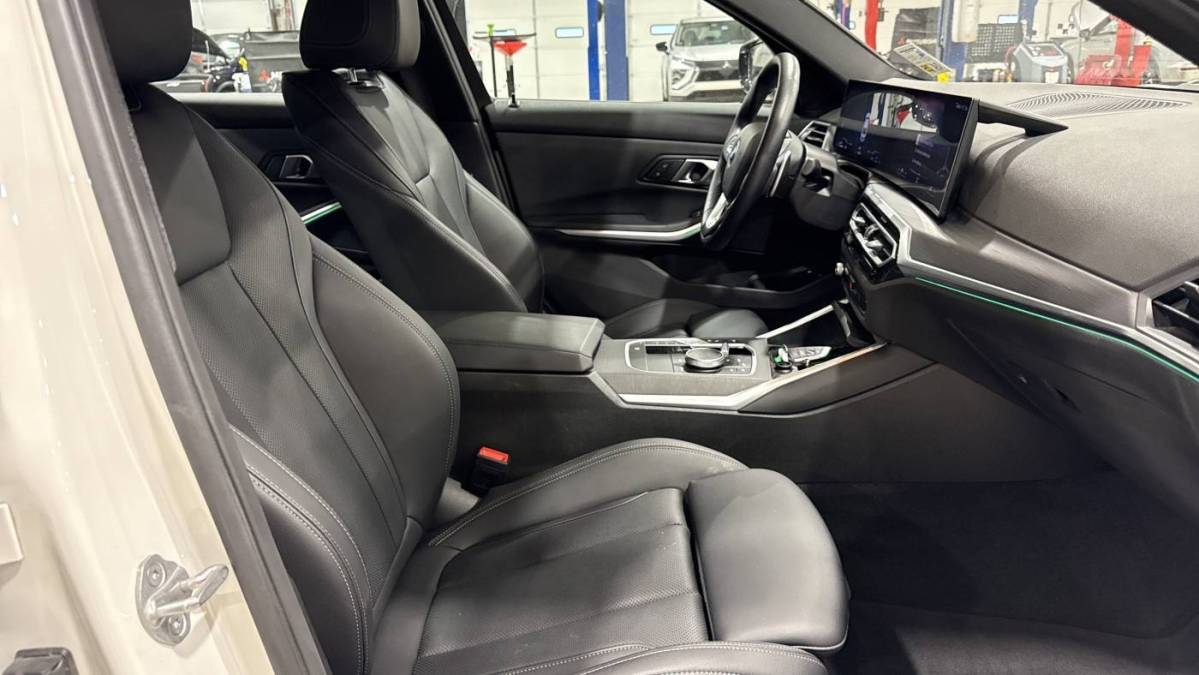 2024 BMW 3 Series - Images - 14