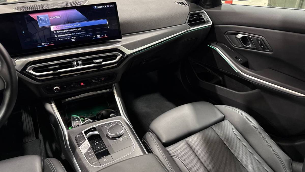 2024 BMW 3 Series - Images - 24
