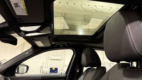 2024 BMW 3 Series - Images - 26