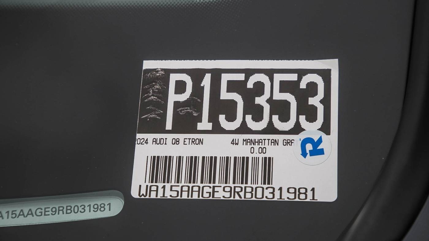 2024 Audi Q8 e-tron WA15AAGE9RB031981