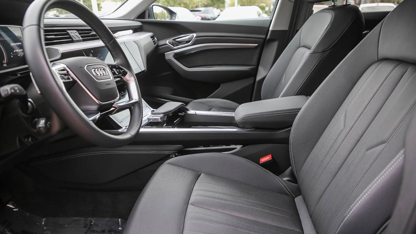 2024 Audi Q8 e-tron WA15AAGE9RB031981