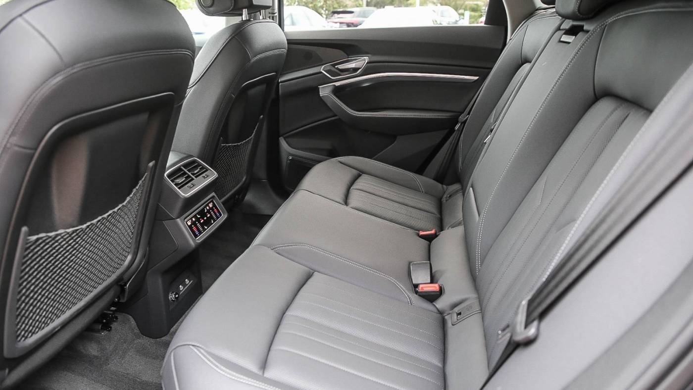 2024 Audi Q8 e-tron WA15AAGE9RB031981