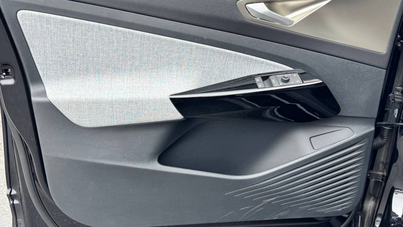 2025 Volkswagen ID.4 1V2CRPE85SC004930
