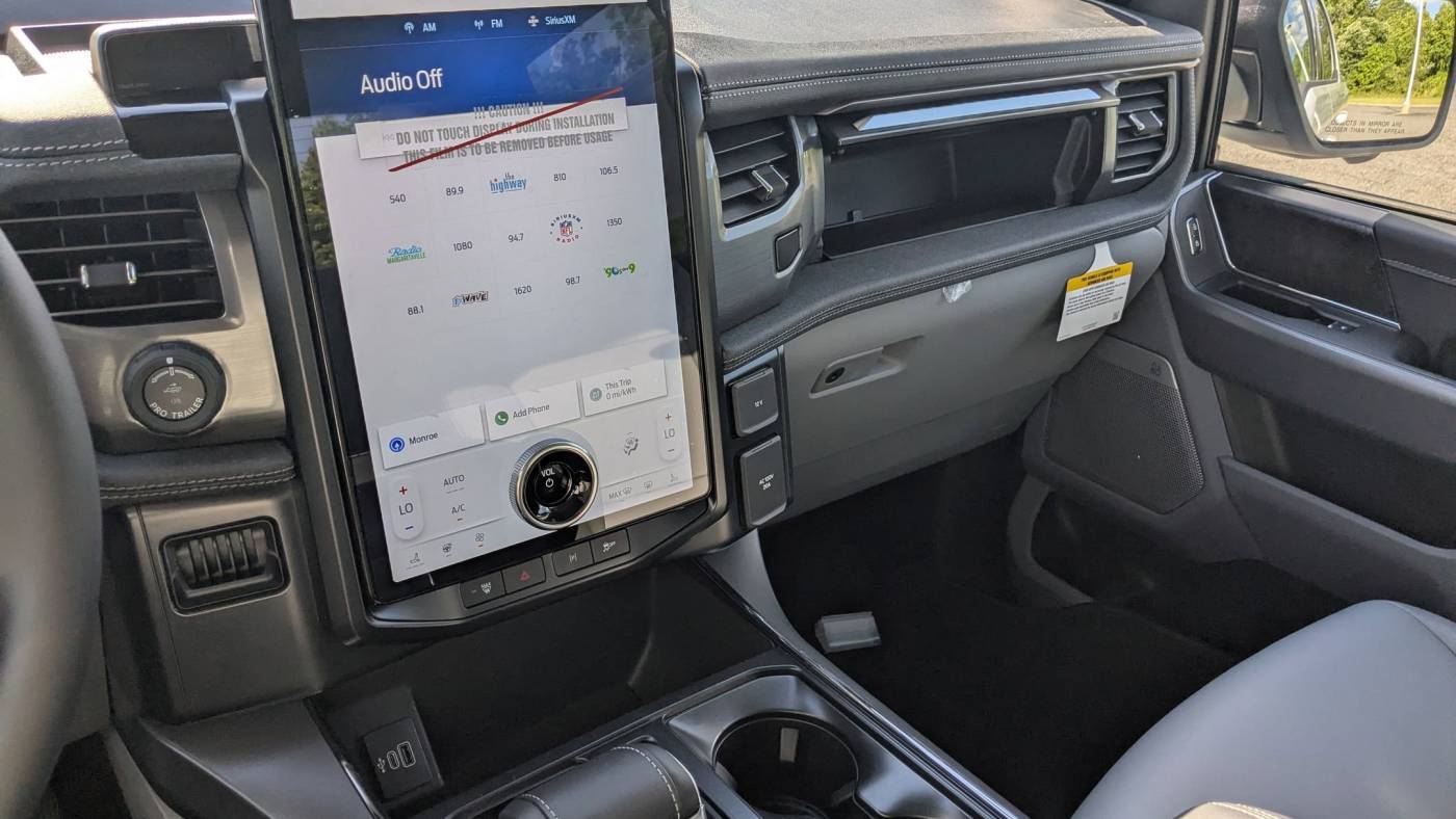 2025 Ford F-150 Lightning 1FTVW3LU0SWG10761