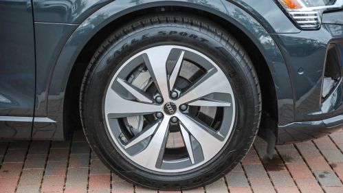 2024 Audi Q8 e-tron WA15AAGE9RB031981