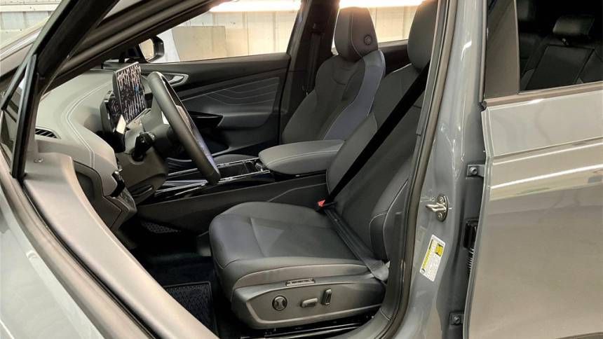 2025 Volkswagen ID.4 1V2VRPE84SC005656