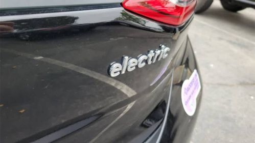 2019 Hyundai IONIQ KMHC75LH1KU039288