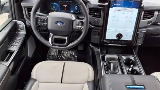 2025 Ford F-150 Lightning - Images - 6