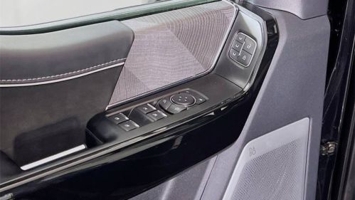 2023 Ford F-150 Lightning - Images - 12