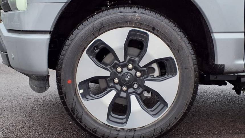 2025 Ford F-150 Lightning - Images - 24