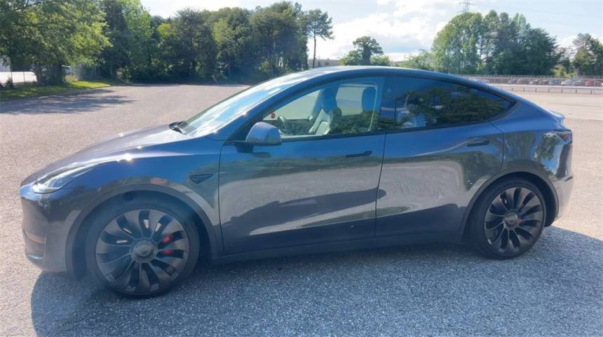 2023 Tesla Model Y 7SAYGDEF5PF897916
