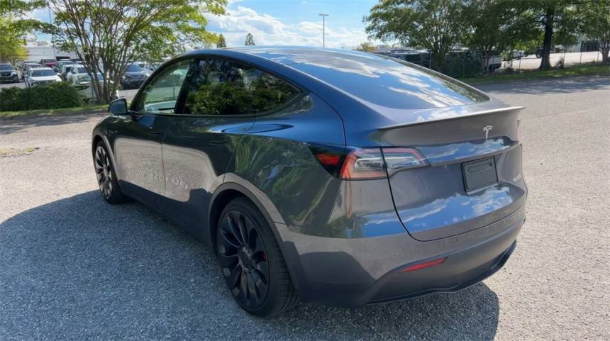 2023 Tesla Model Y 7SAYGDEF5PF897916