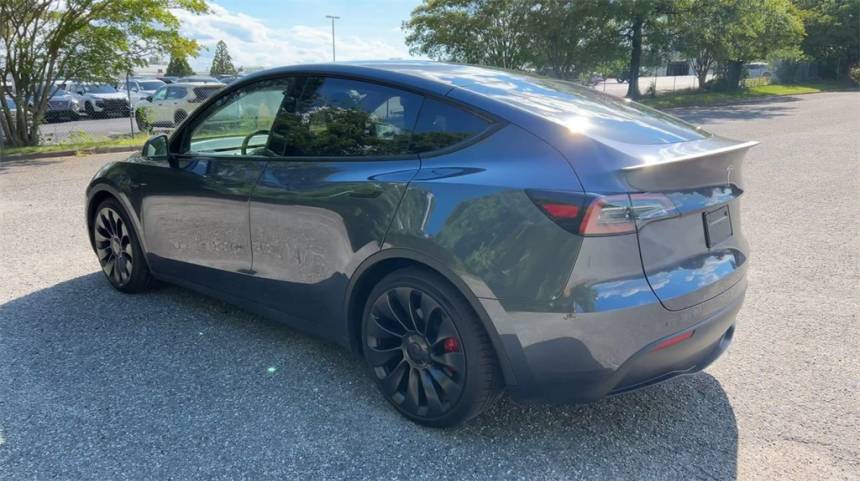 2023 Tesla Model Y 7SAYGDEF5PF897916