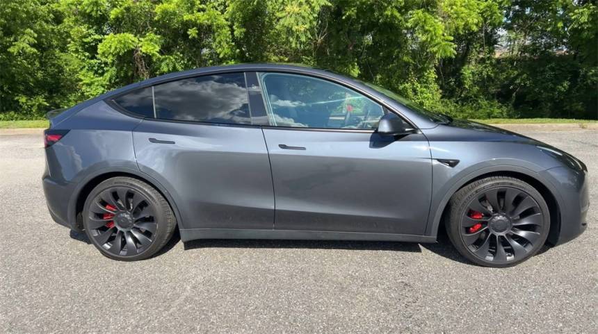 2023 Tesla Model Y 7SAYGDEF5PF897916