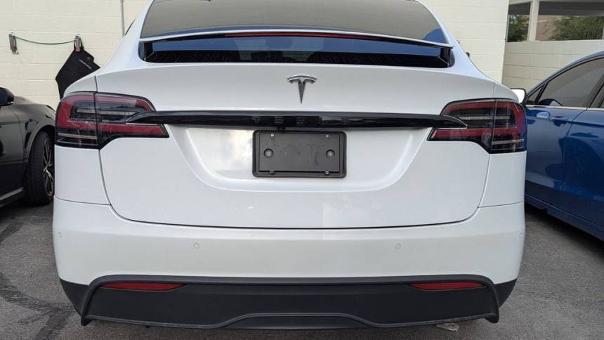 2022 Tesla Model X - Images - 4