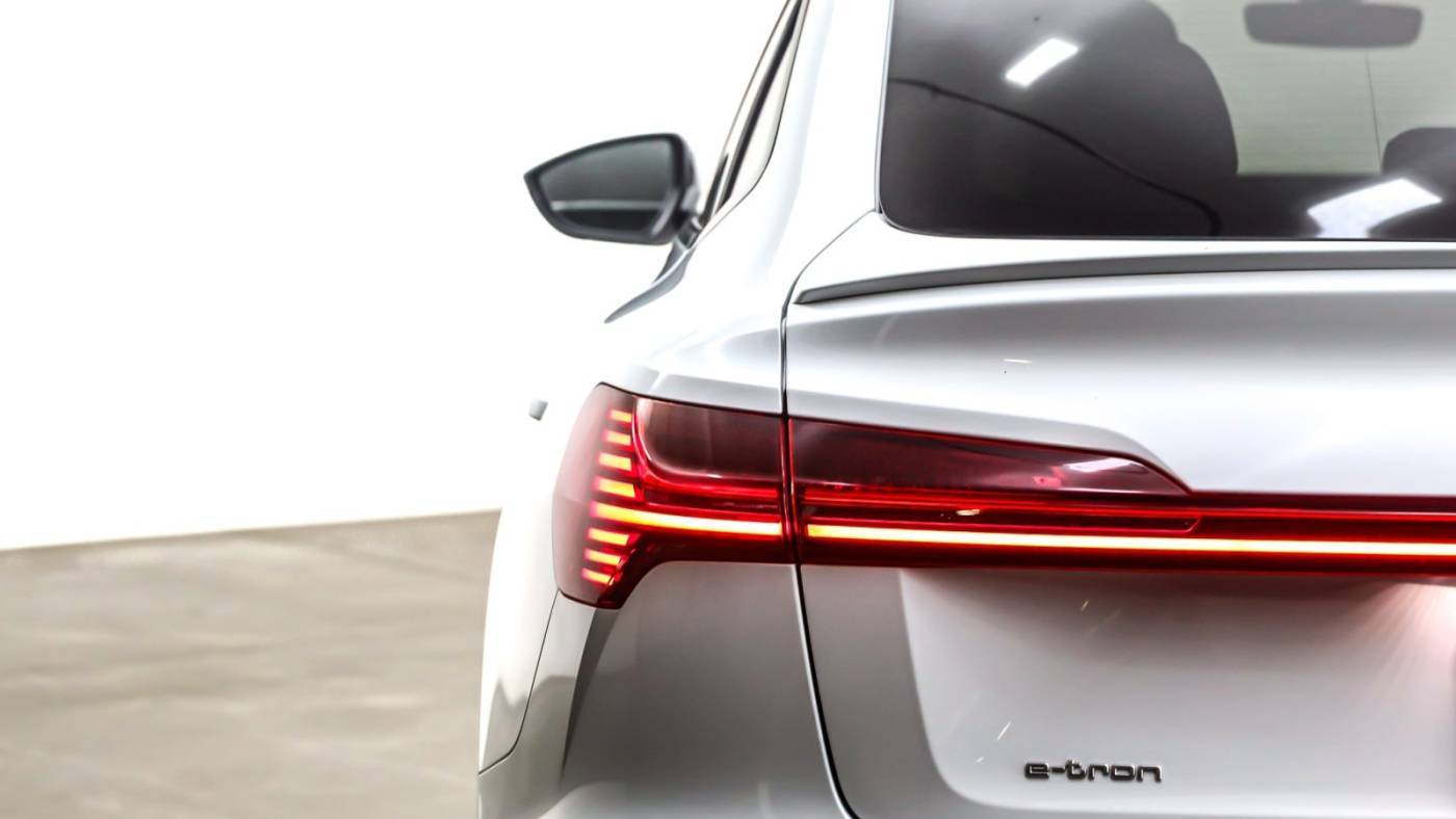 2021 Audi e-tron WA12AAGE6MB023834