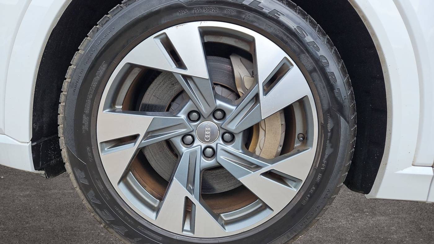 2020 Audi e-tron WA12ABGE0LB033019