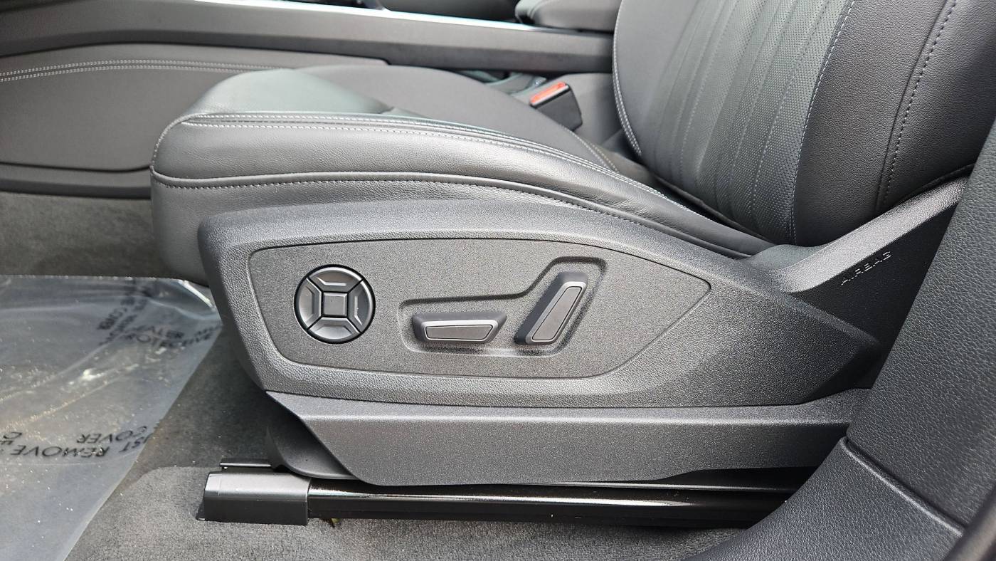 2020 Audi e-tron WA12ABGE0LB033019