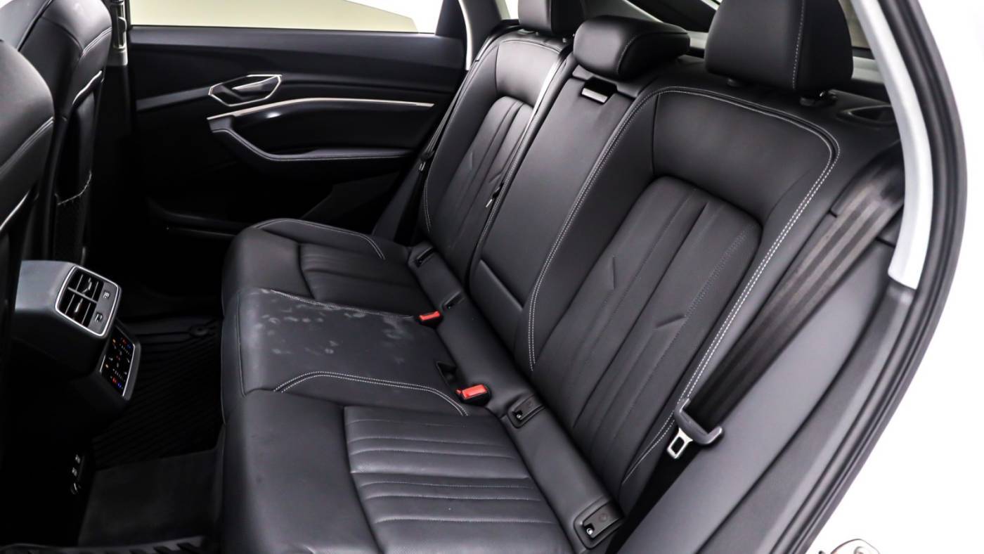 2021 Audi e-tron WA12AAGE6MB023834