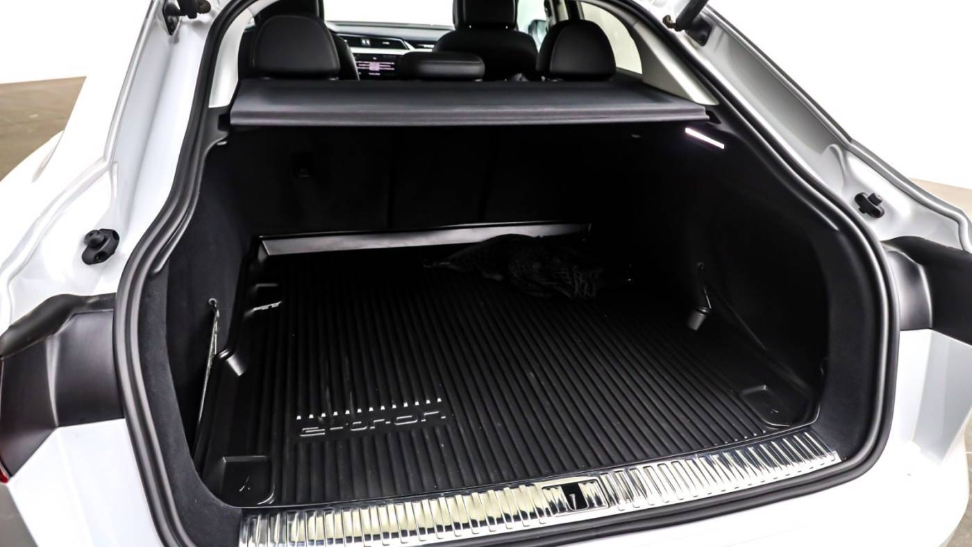 2021 Audi e-tron WA12AAGE6MB023834