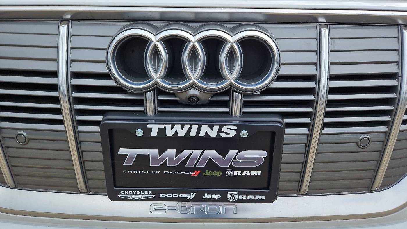 2020 Audi e-tron WA12ABGE0LB033019