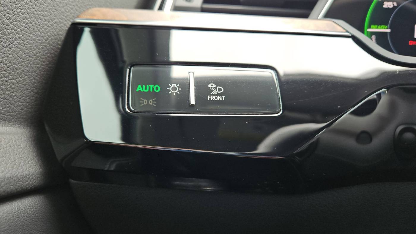 2020 Audi e-tron WA12ABGE0LB033019