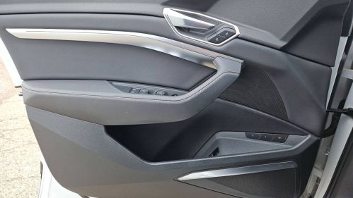 2020 Audi e-tron WA12ABGE0LB033019